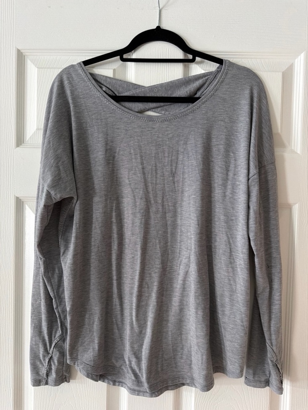 Athleta Gray Cross-Back Long Sleeve Tee